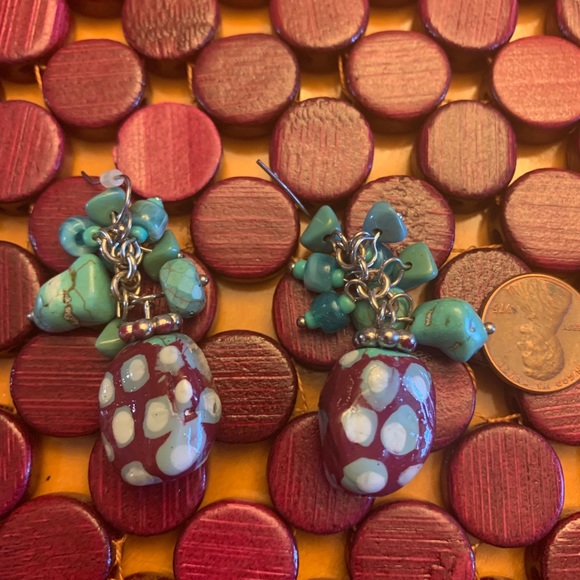 Hand painted turquoise and maroon dangly earrings - Picture 4 of 4